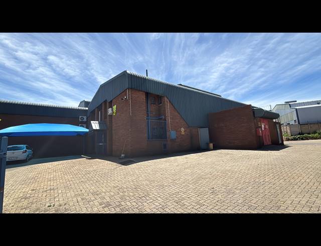 357M² WAREHOUSE TO LET IN JET PARK